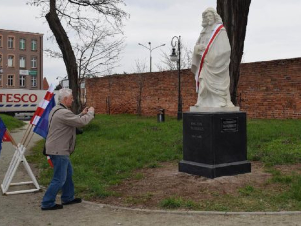 Pomnik głogowianina Joachima Pastoriusa oficjalnie odsłonięty na placu przy Bloku Koszarowym?