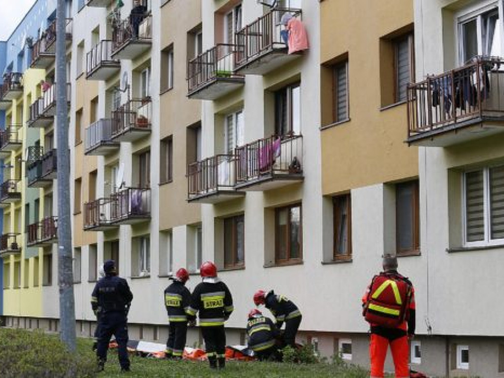 Desperatka na ul. Niedziałkowskiego. Chciała skoczyć z balkonu