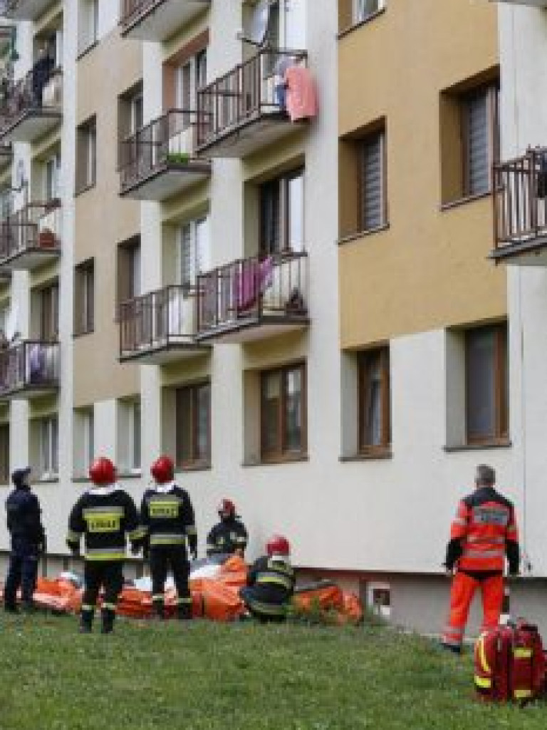 Desperatka na ul. Niedziałkowskiego. Chciała skoczyć z balkonu