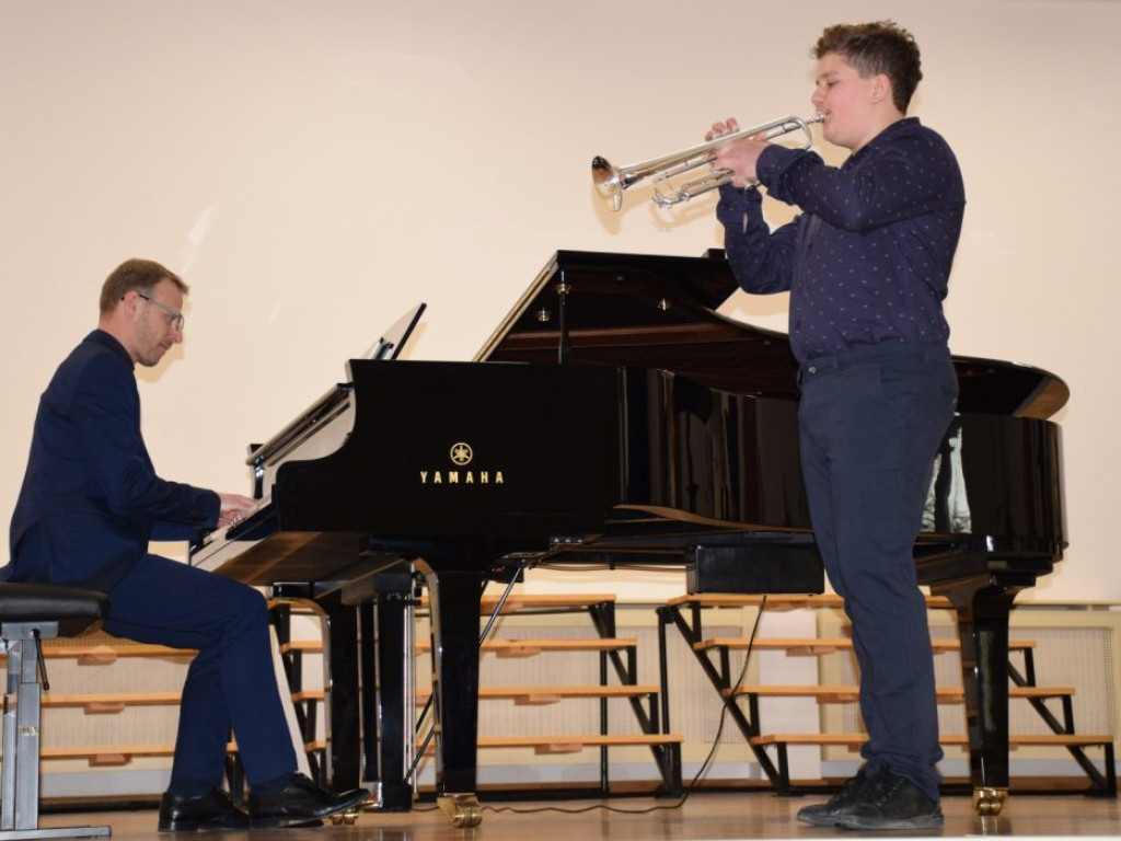 Świeżość, żywa muzyka i bajkowy klimat... Taki był koncert w szkole muzycznej