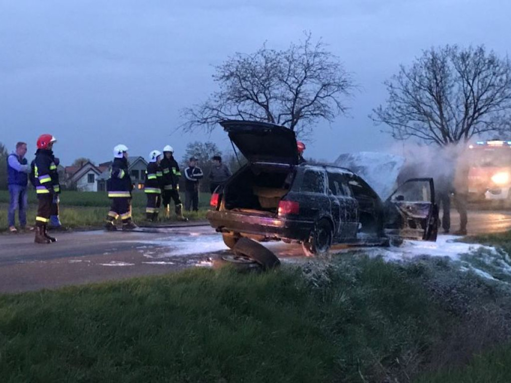 Pożar samochodu koło Przedmościa. Audi zapaliło się podczas jazdy!