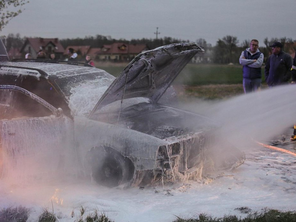 Pożar samochodu koło Przedmościa. Audi zapaliło się podczas jazdy!