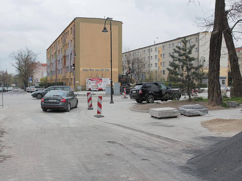Mało brakowało i nic by nie było. Ale jest. Kolejna stłuczka na feralnej alei Wolności