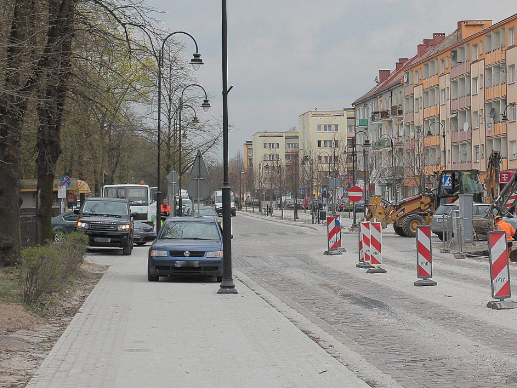 Mało brakowało i nic by nie było. Ale jest. Kolejna stłuczka na feralnej alei Wolności