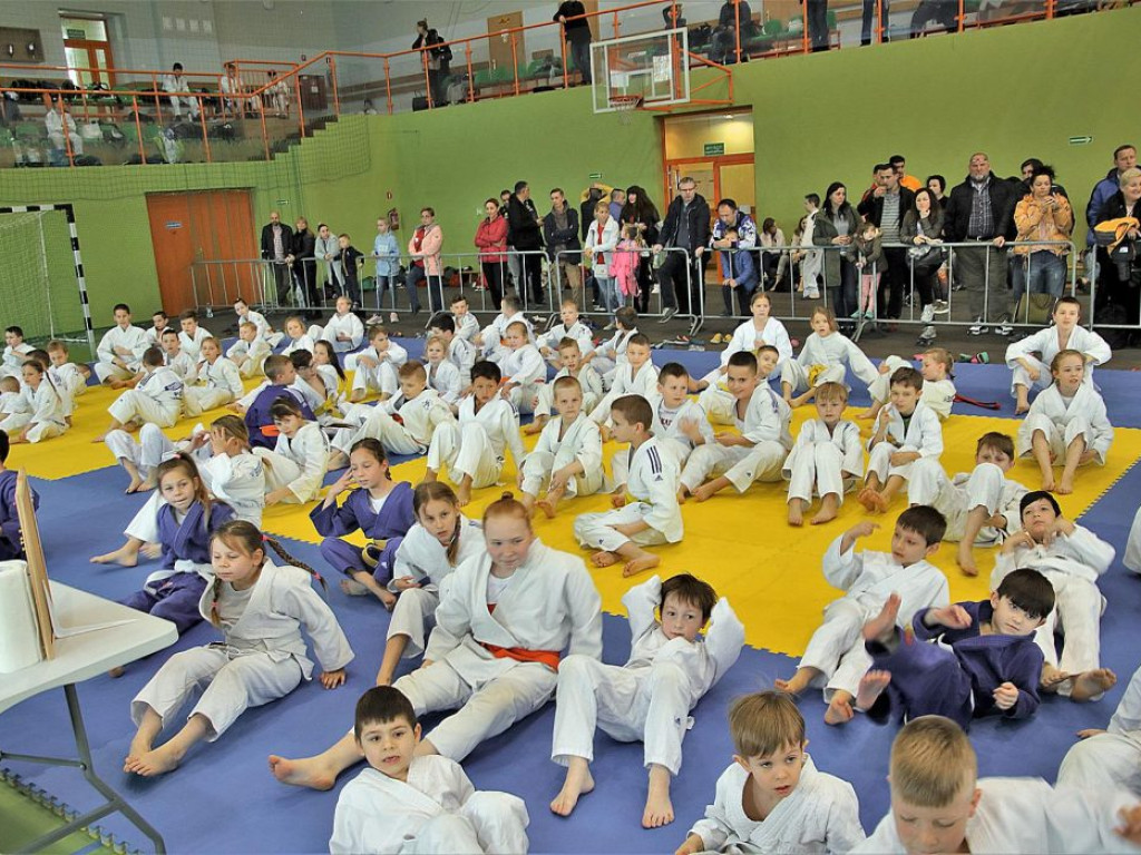 W Sławie walczyli najmłodsi judocy. Puchar burmistrza pojechał do Nowej Soli