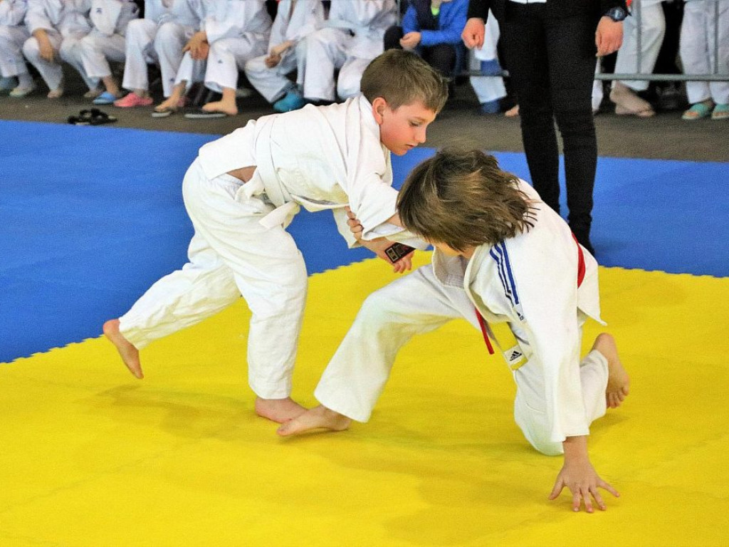 W Sławie walczyli najmłodsi judocy. Puchar burmistrza pojechał do Nowej Soli