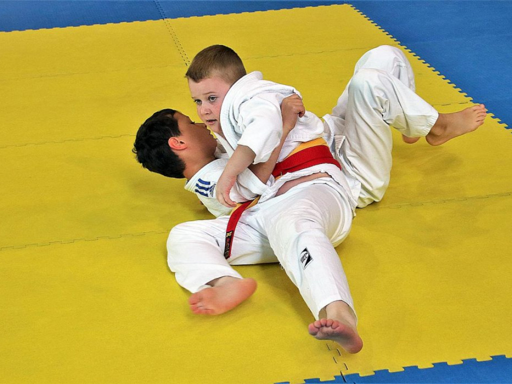 W Sławie walczyli najmłodsi judocy. Puchar burmistrza pojechał do Nowej Soli