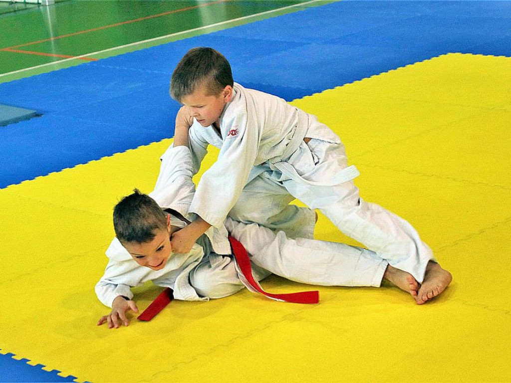 W Sławie walczyli najmłodsi judocy. Puchar burmistrza pojechał do Nowej Soli