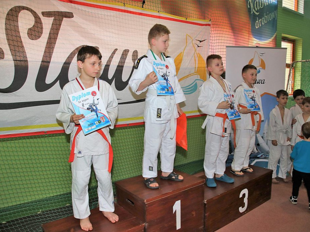W Sławie walczyli najmłodsi judocy. Puchar burmistrza pojechał do Nowej Soli