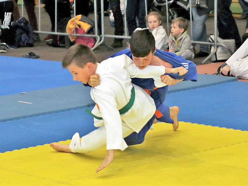 W Sławie walczyli najmłodsi judocy. Puchar burmistrza pojechał do Nowej Soli