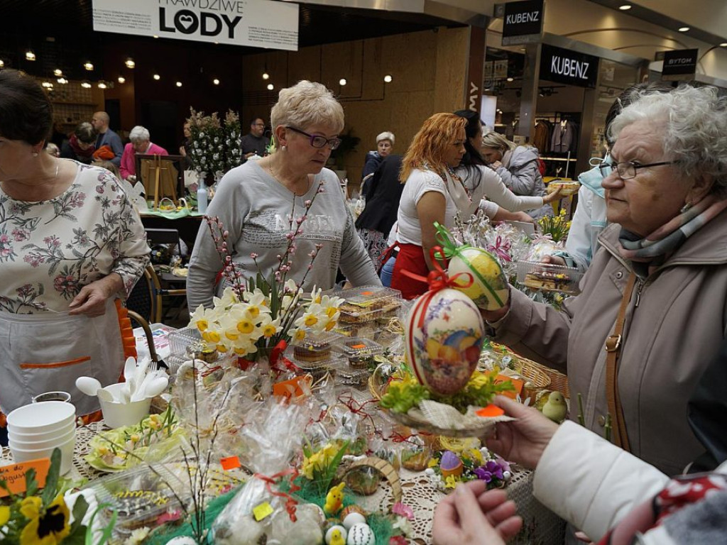 Śpiew i świąteczne jadło, czyli Powiatowy Przegląd Tradycji Wielkanocnych w Glogovii