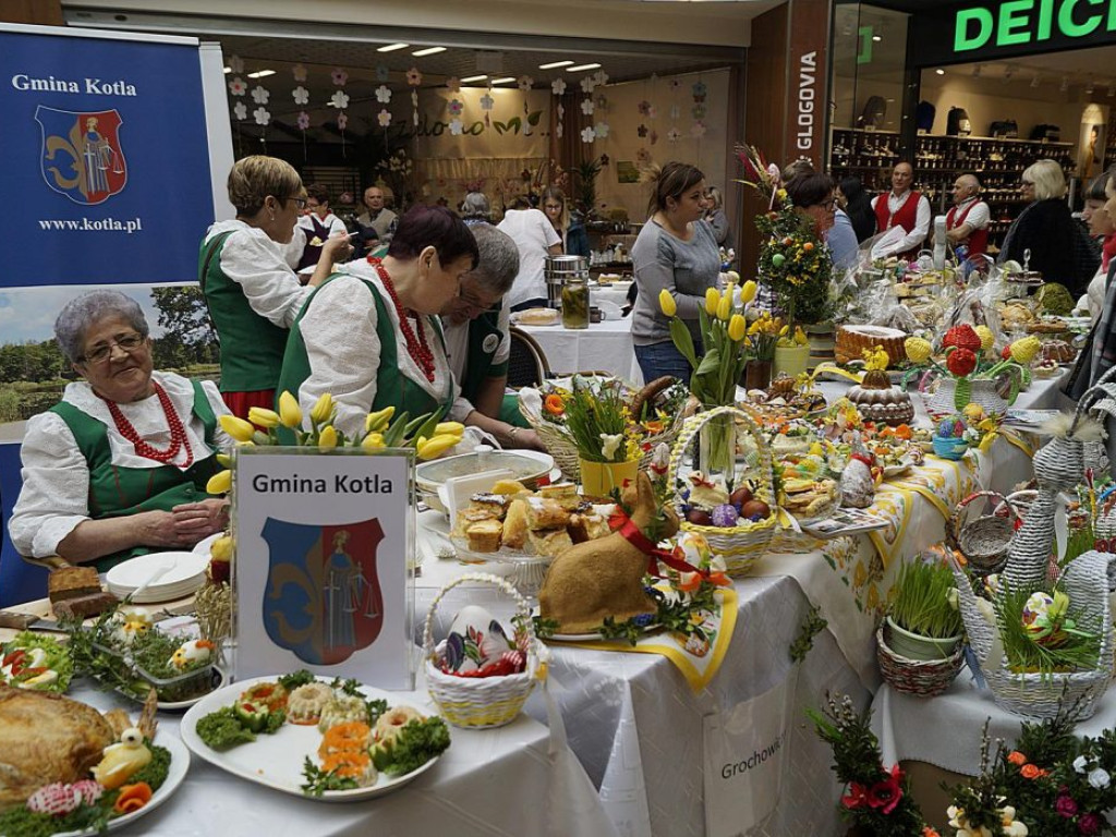 Śpiew i świąteczne jadło, czyli Powiatowy Przegląd Tradycji Wielkanocnych w Glogovii