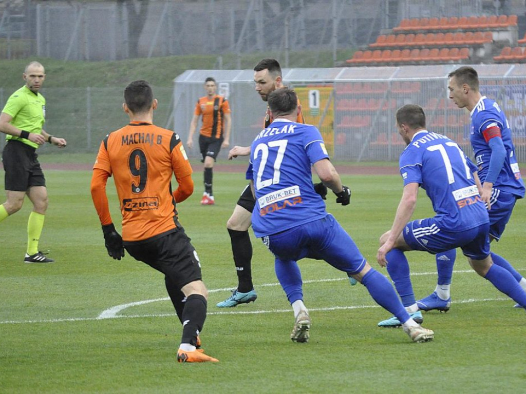 Słonie wzięły rewanż w Głogowie. Tupnęły raz, ale porządnie