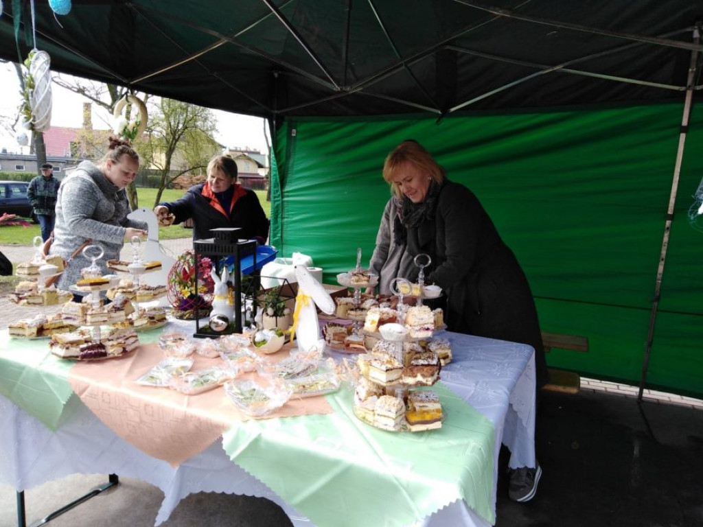 Festiwal wielkanocnych zmysłów w Grębocicach.  Furorę robią swojskie produkty