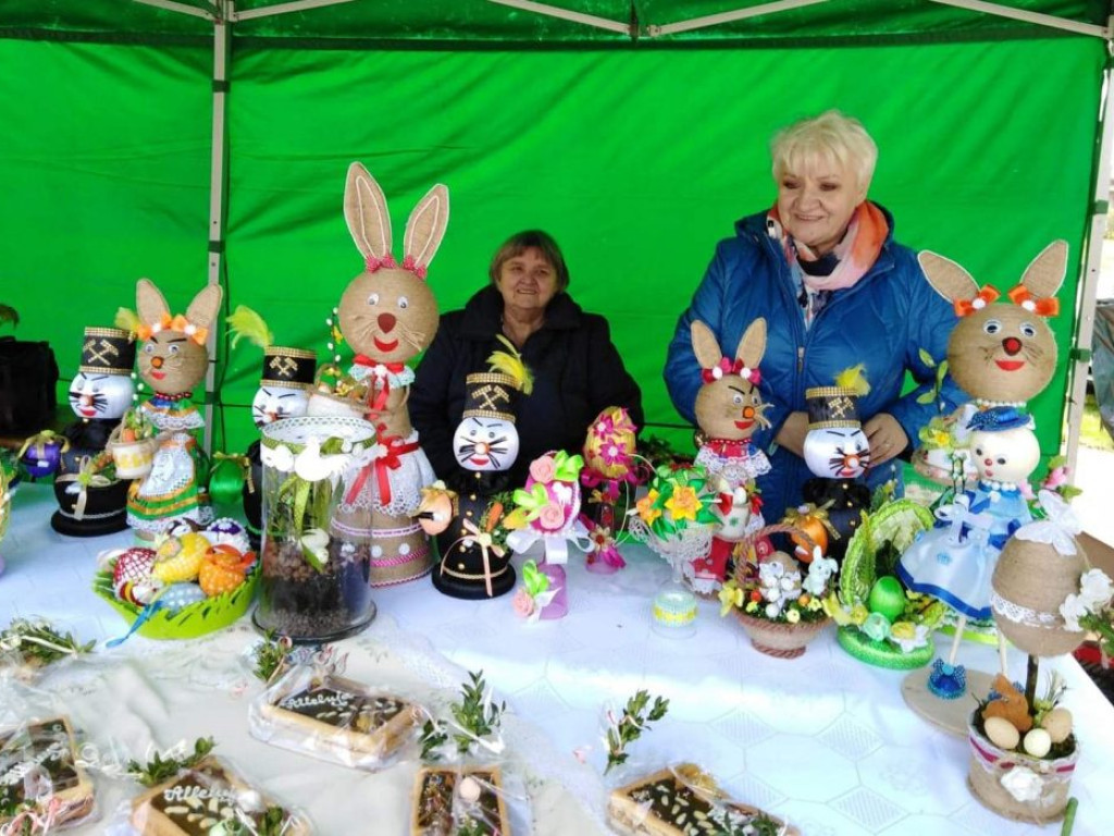 Festiwal wielkanocnych zmysłów w Grębocicach.  Furorę robią swojskie produkty