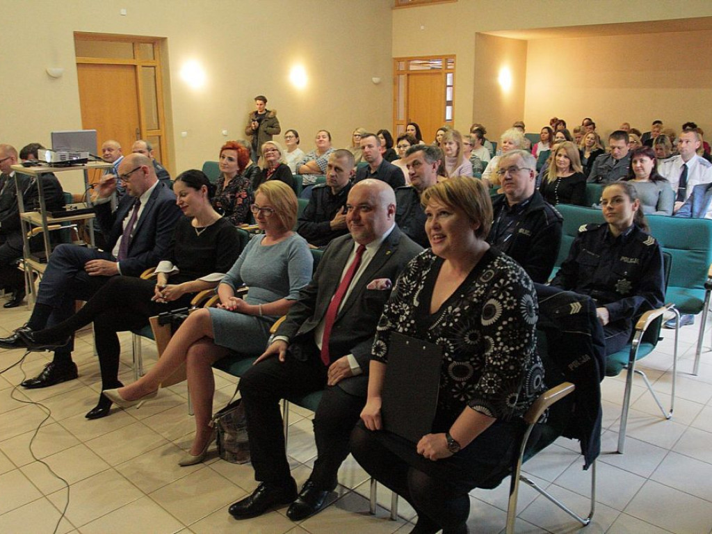 Zaskakująca wypowiedź starosty Dudkowiaka podczas konferencji o przemocy