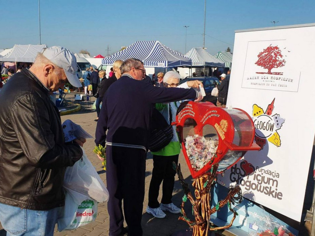 Dokładaliśmy się przed świętami do budowy hospicjum. Finał wędrówki Crossowej Skarbony