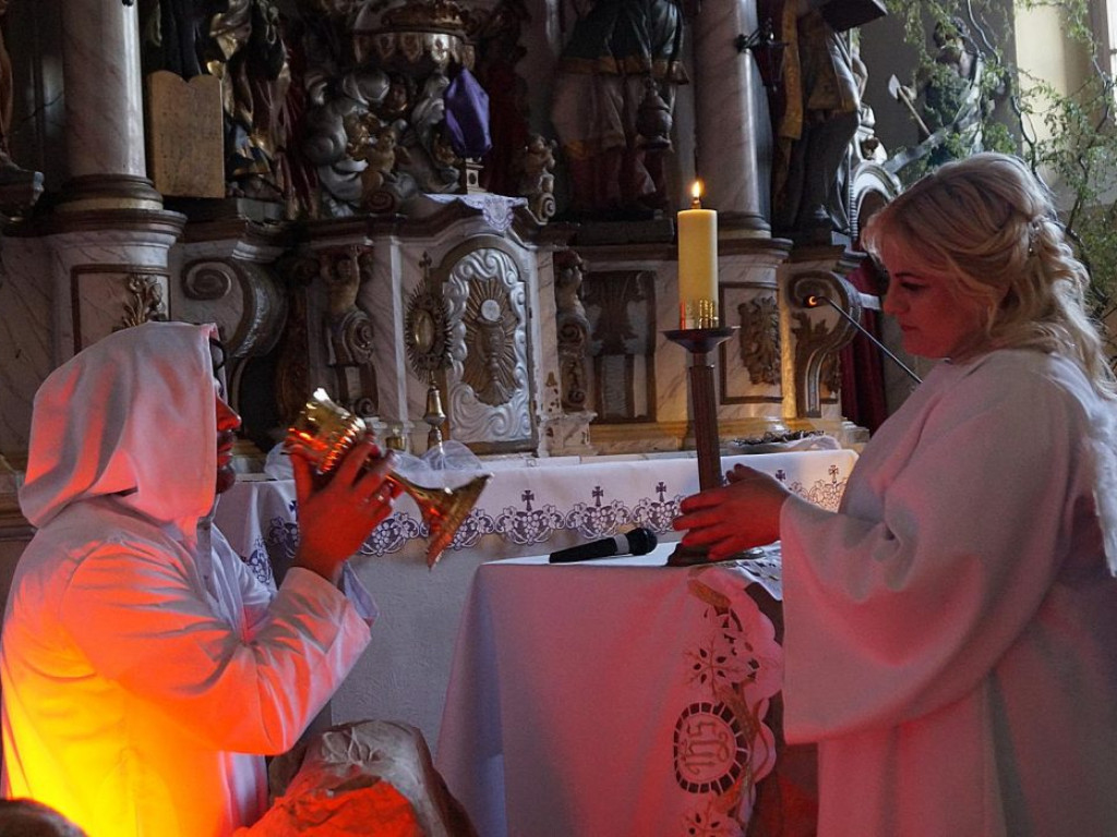 Po Wielkopiątkowym nabożeństwie w kościele w Piersnej odbyło się Misterium Męki Pańskiej