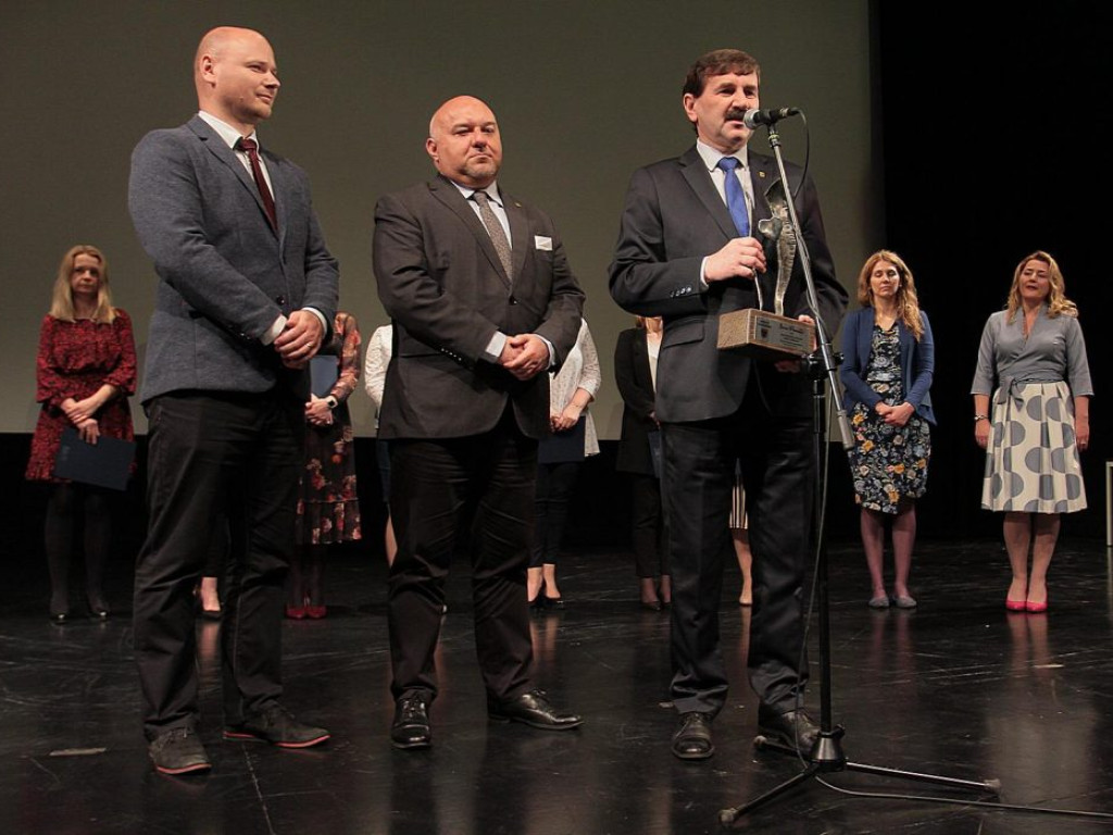 Serce Powiatu dla pracowników Powiatowego Centrum Pomocy Rodzinie. Na jubileusz 20-lecia