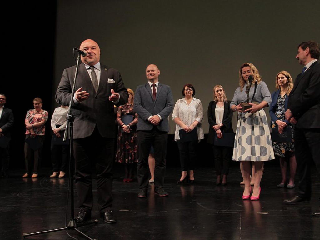 Serce Powiatu dla pracowników Powiatowego Centrum Pomocy Rodzinie. Na jubileusz 20-lecia