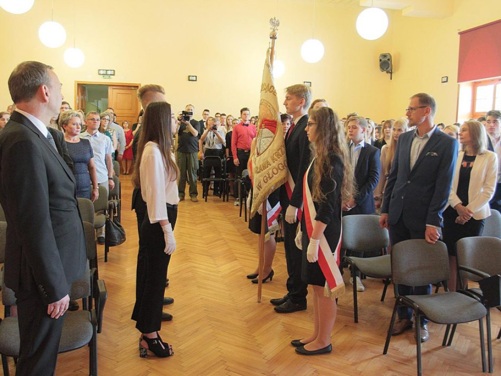 Rok szkolny maturzystów zakończony! Witamy nowe osoby w dorosłości. Rozgoście się!