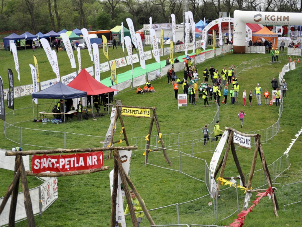 Było trochę zimno, ale rozgrzali się na crossowej trasie
