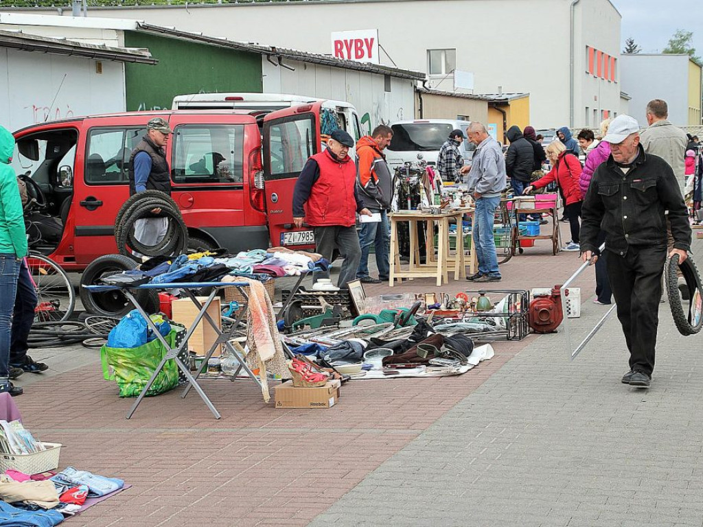 Może to nie gdański Jarmark Dominikański, ale Pchli Targ w Sławie się rozkręca