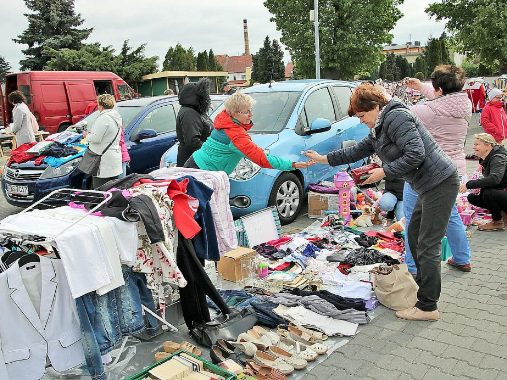 Może to nie gdański Jarmark Dominikański, ale Pchli Targ w Sławie się rozkręca