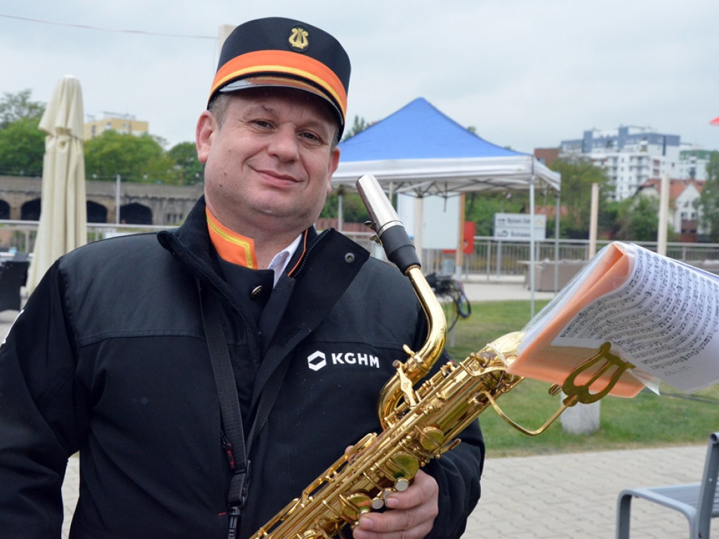 Majówka na sportowo w rytmach orkiestry dętej