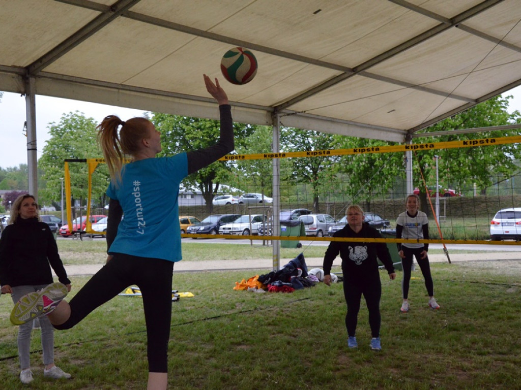 Majówka na sportowo w rytmach orkiestry dętej