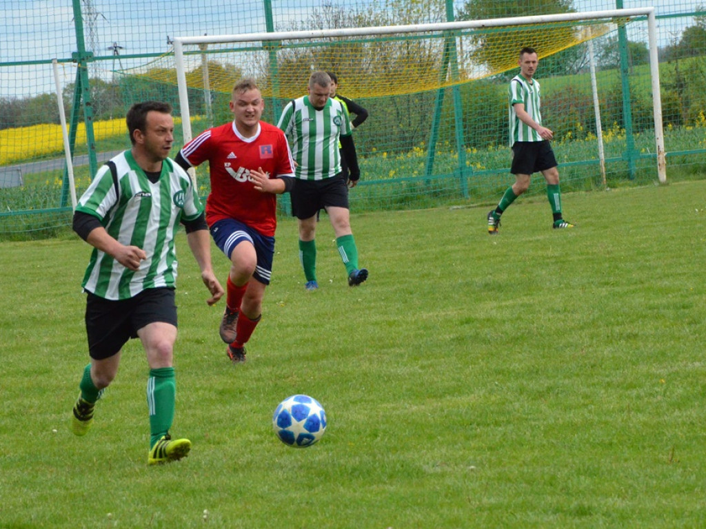 Viktoria strzela osiem bramek. Awans coraz bliżej, ale trzeba jeszcze wygrać derby
