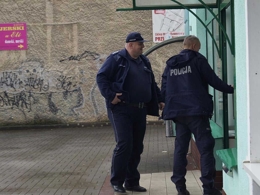 Napad na bank przy ulicy Budowlanych w Głogowie! Sprawca nadal na wolności