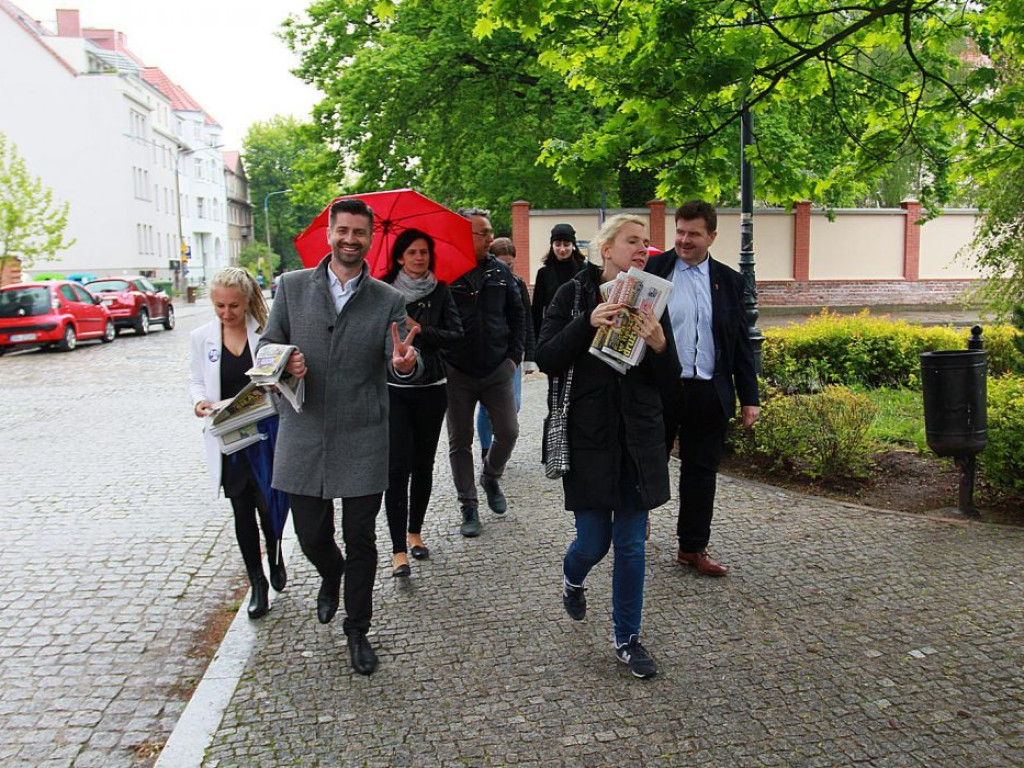 Krzysztof Śmiszek, kandydat Wiosny do PE prowadził kampanię wyborczą w Głogowie