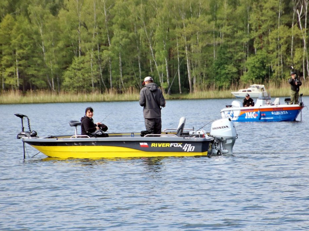 Rekordowe połowy szczupaków i okoni na jeziorze sławskim