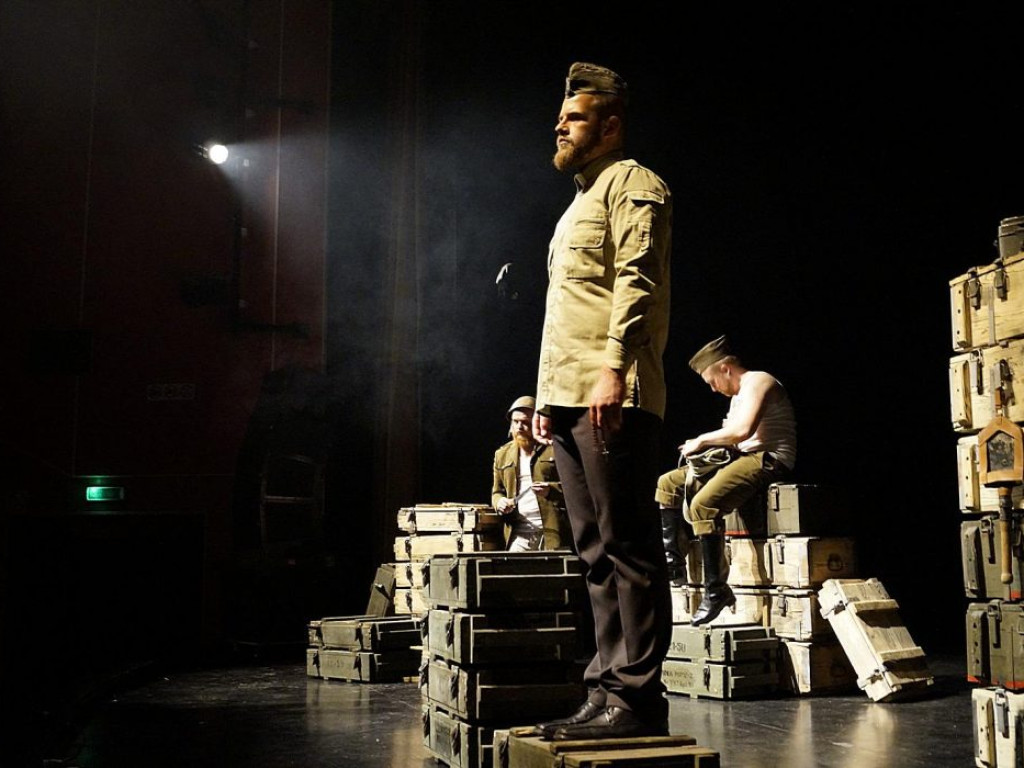 Kolejna premiera Teatru Jednego Mostu. Następna  będzie już na deskach teatru...