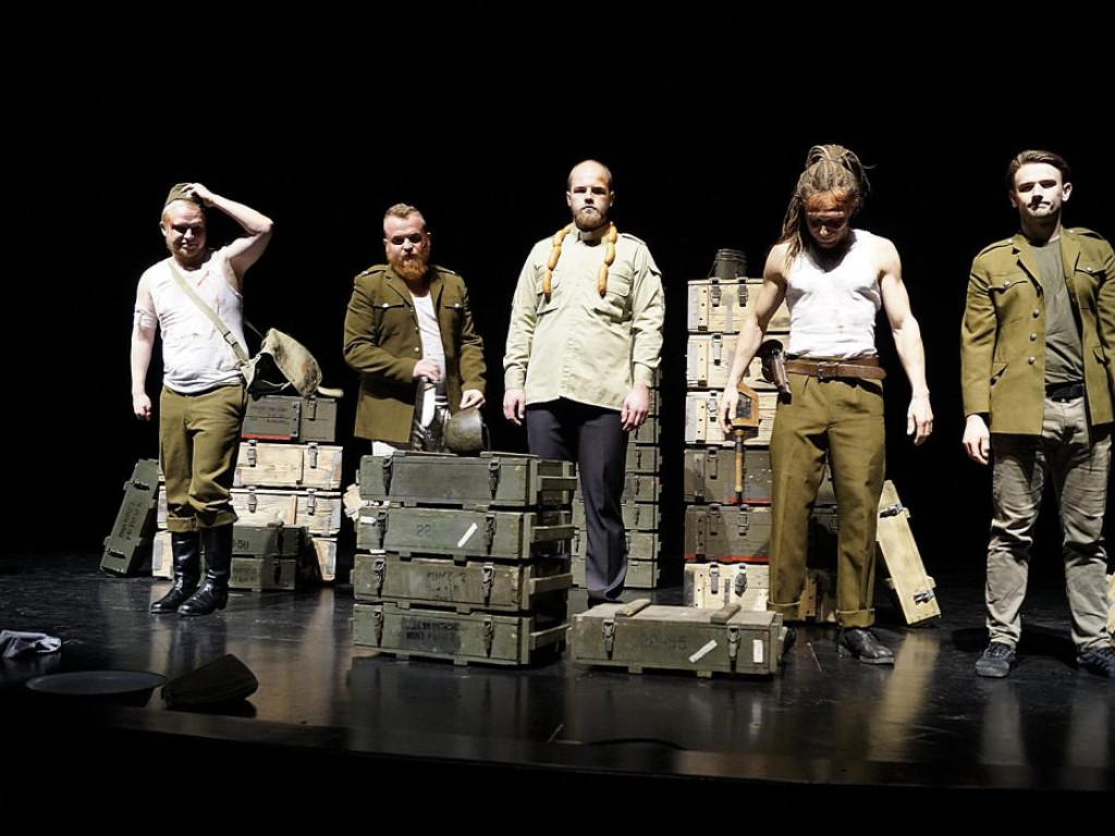 Kolejna premiera Teatru Jednego Mostu. Następna  będzie już na deskach teatru...