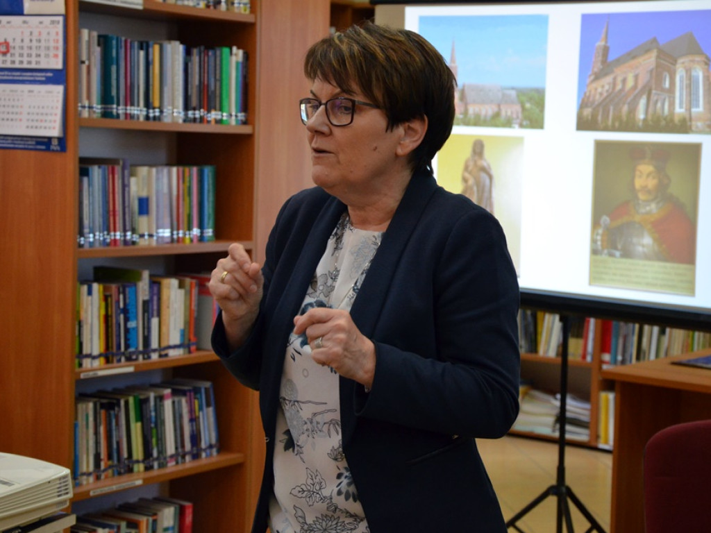 Lekcja historii o Głogowie. Radni czytali przedszkolakom legendy