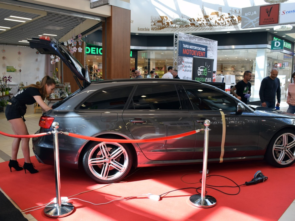 Targi Motoryzacyjne w Galerii Glogovia -  atrakcje przyciągnęły tłumy