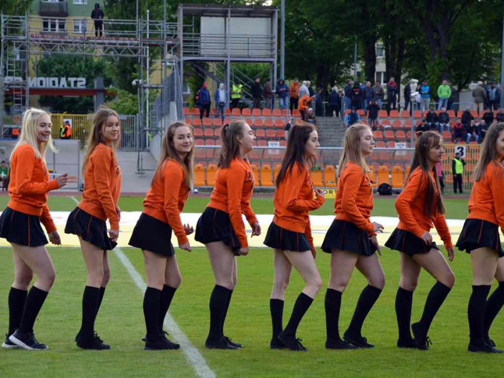Kasia do tańca porywa nastolatki. Cheerleaderki Chrobrego Głogów są z nami od dwunastu lat!