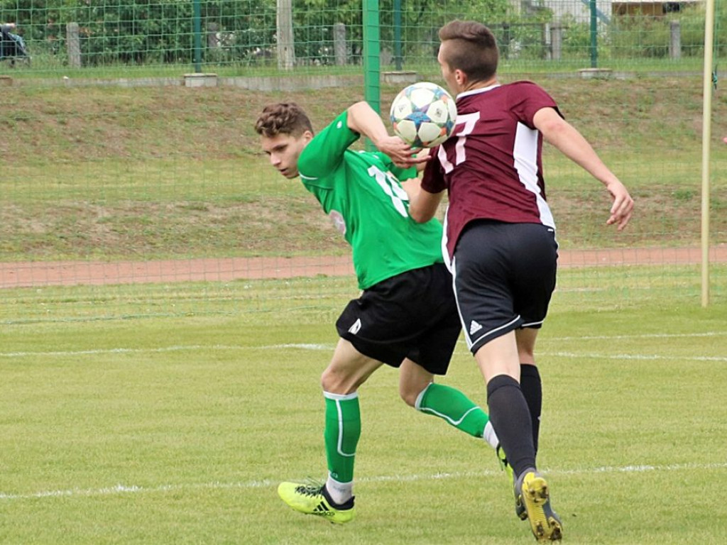 Trochę sobie postrzelali juniorzy - padło aż dziewięć bramek