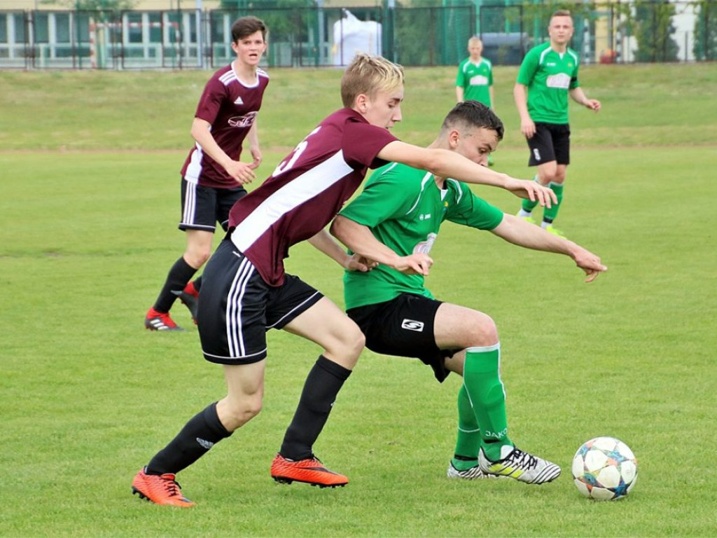Trochę sobie postrzelali juniorzy - padło aż dziewięć bramek