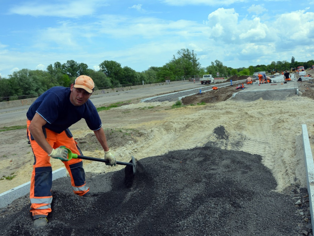 Trwa budowa Bulwaru Nadodrzańskiego, ale... archeolodzy też tam są. Problemy?