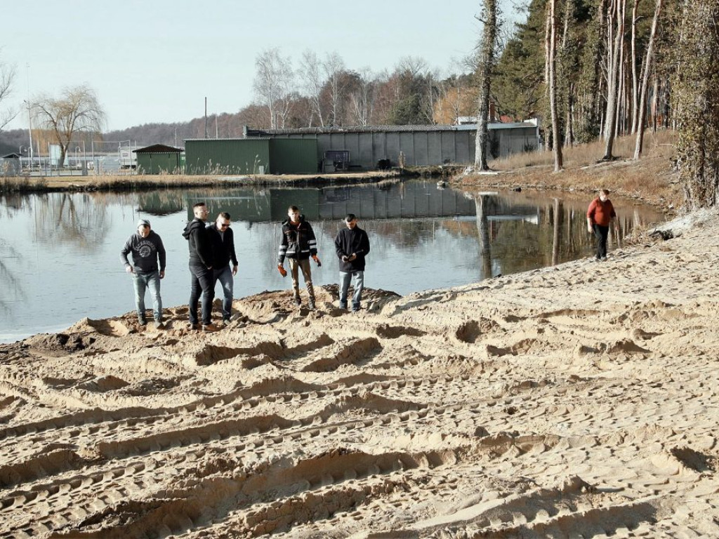 Prace przy sławskiej plaży idą szybciej niż zakłada harmonogram. Podglądamy budowę...