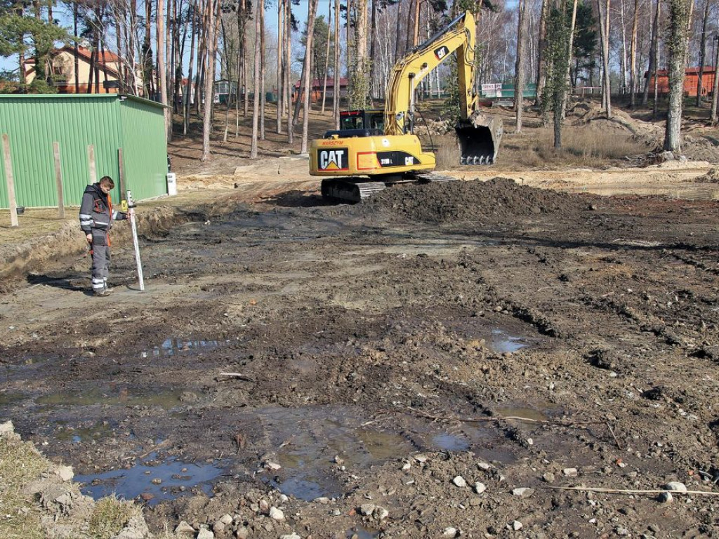 Prace przy sławskiej plaży idą szybciej niż zakłada harmonogram. Podglądamy budowę...