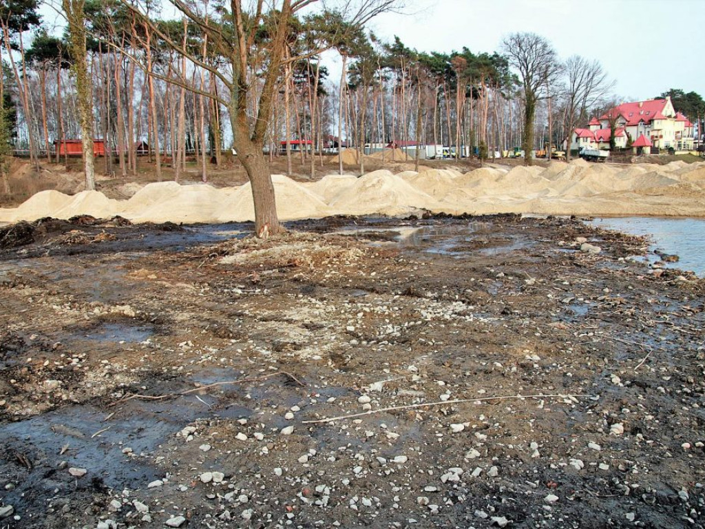 Prace przy sławskiej plaży idą szybciej niż zakłada harmonogram. Podglądamy budowę...
