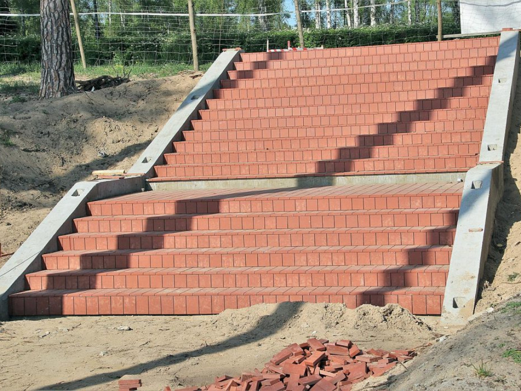 Prace przy sławskiej plaży idą szybciej niż zakłada harmonogram. Podglądamy budowę...