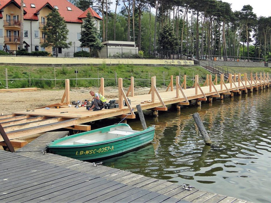 Prace przy sławskiej plaży idą szybciej niż zakłada harmonogram. Podglądamy budowę...
