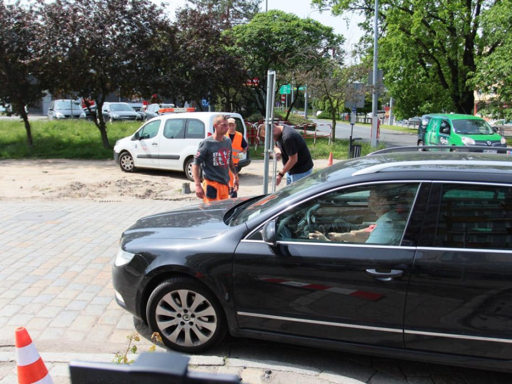 Aleja Wolności zamknięta. Nie będzie przejazdu. Trwa rozkopywanie kolejnego odcinka