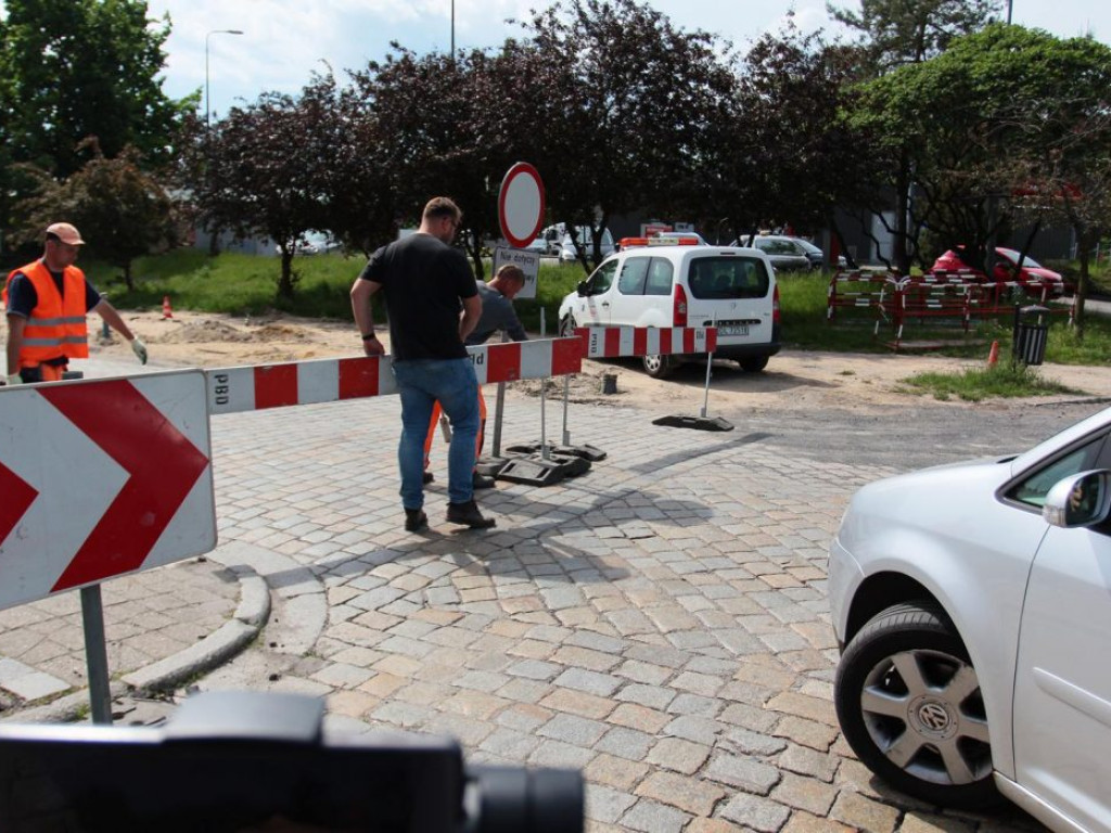 Aleja Wolności zamknięta. Nie będzie przejazdu. Trwa rozkopywanie kolejnego odcinka