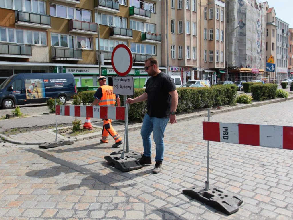 Aleja Wolności zamknięta. Nie będzie przejazdu. Trwa rozkopywanie kolejnego odcinka